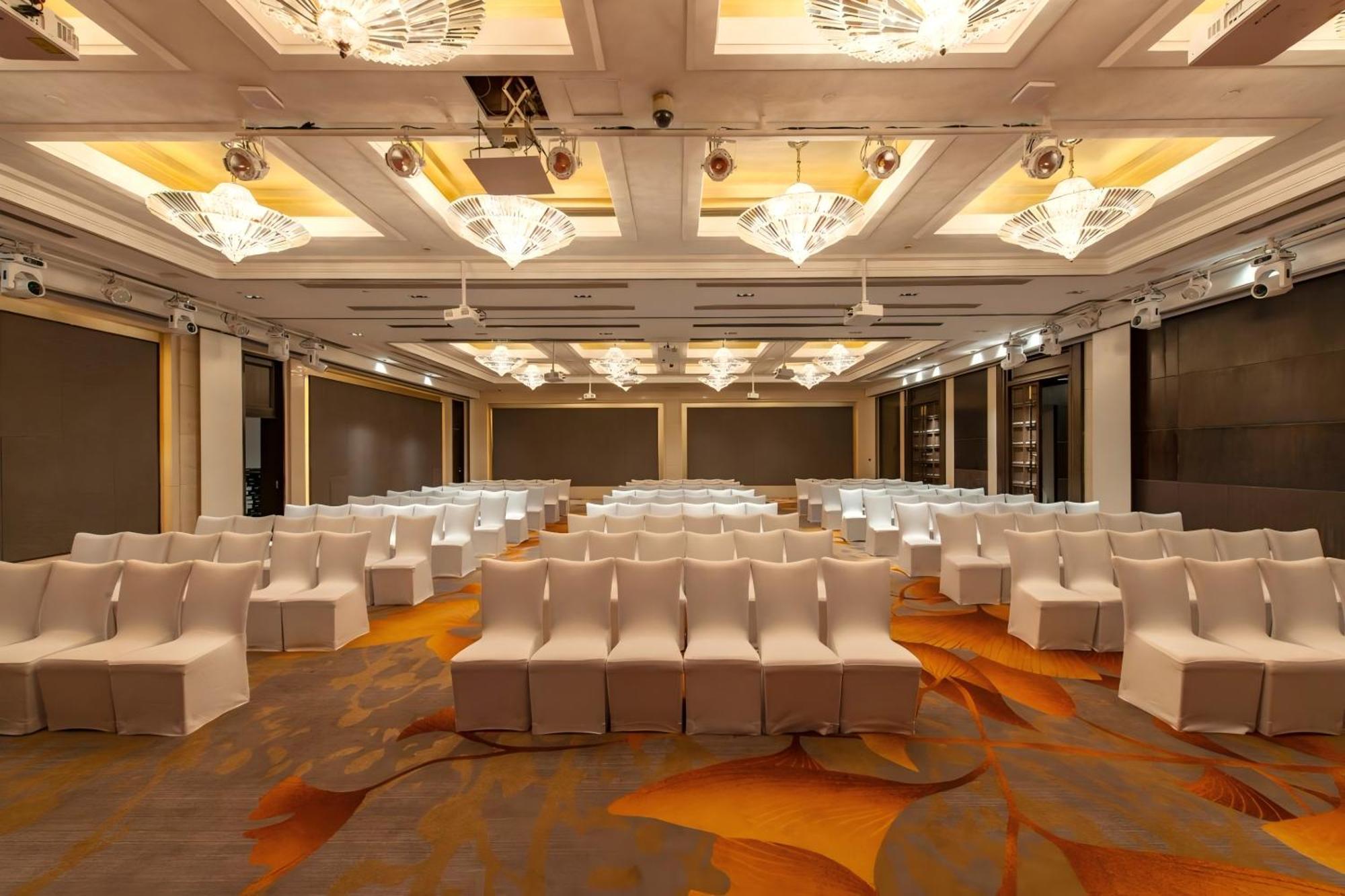 Shanghai Baixia Pagoda Hotel Exterior photo